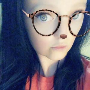 Meet your Posher, Caitlynn